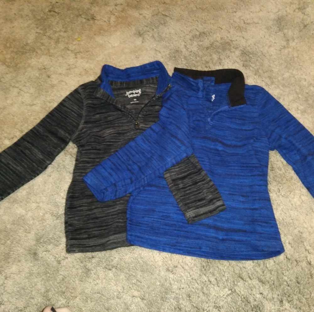 ❤️ 2 For $7! 2 fleece pullovers with zipper 3t